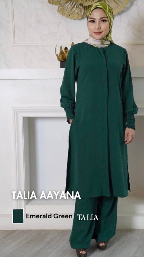 AAYANA SET EMERALD GREEN